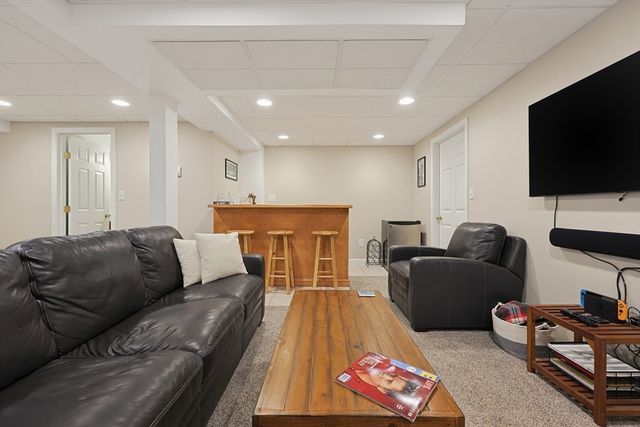 212 Laurelwood Dr 212, Hopedale, MA 01747
