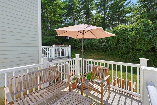 212 Laurelwood Dr 212, Hopedale, MA 01747