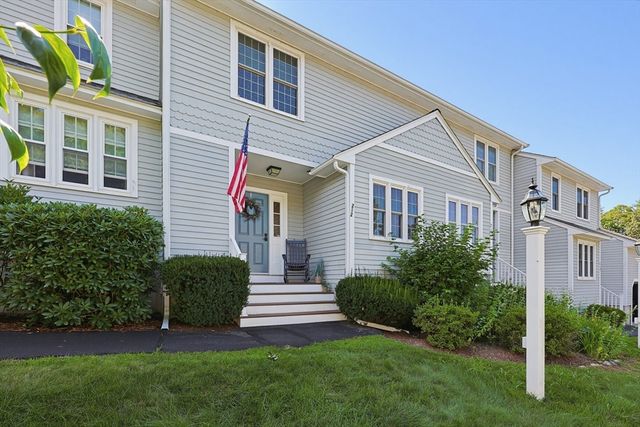 212 Laurelwood Dr 212, Hopedale, MA 01747