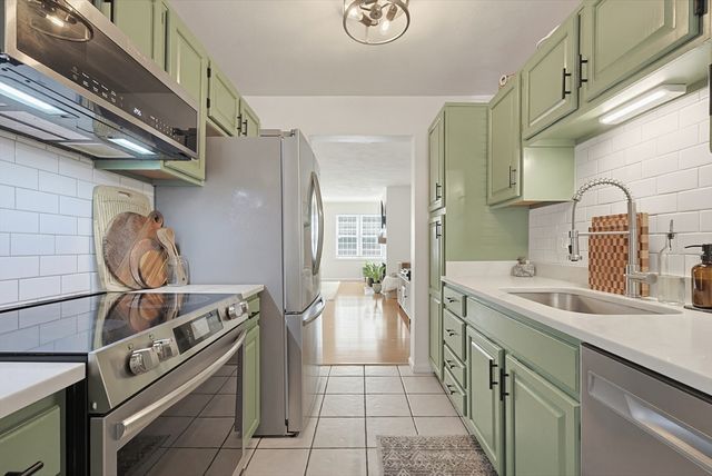 212 Laurelwood Dr 212, Hopedale, MA 01747