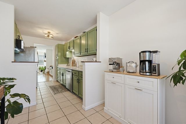 212 Laurelwood Dr 212, Hopedale, MA 01747