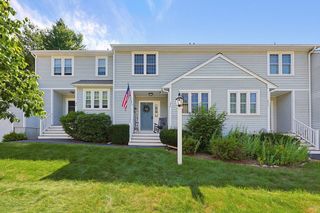 212 Laurelwood Dr 212, Hopedale, MA 01747