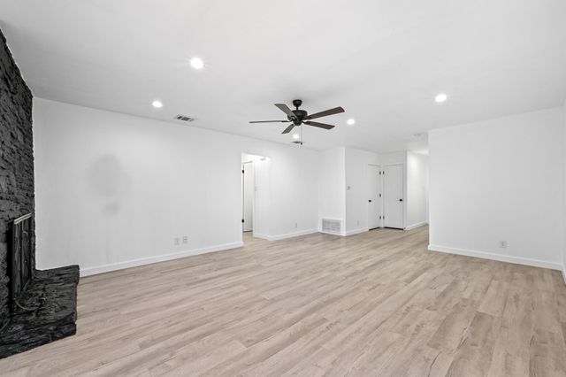 5545 Pine PL, Austin, TX 78744