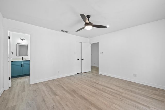 5545 Pine PL, Austin, TX 78744