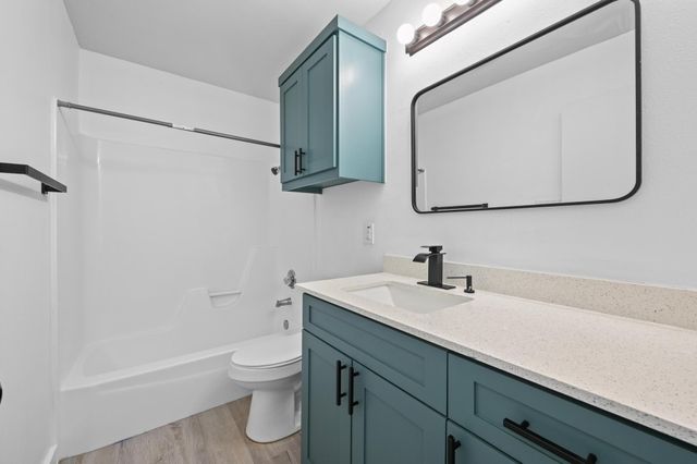 5545 Pine PL, Austin, TX 78744