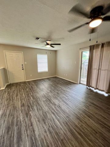1404 Rescue Court, College Station, TX 77845