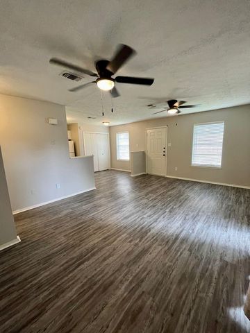1404 Rescue Court, College Station, TX 77845