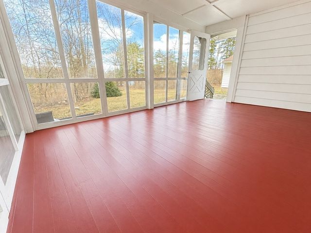 212 Charlton Road, Sturbridge, MA 01566