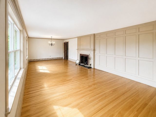 212 Charlton Road, Sturbridge, MA 01566