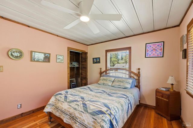 10621 River Rd, Forestville, CA 95436