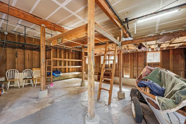 10621 River Rd, Forestville, CA 95436