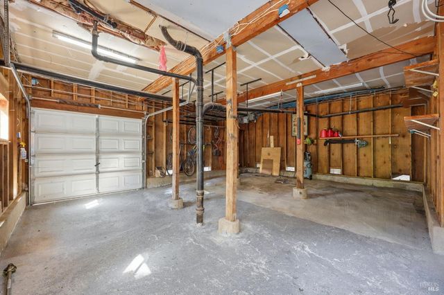 10621 River Rd, Forestville, CA 95436