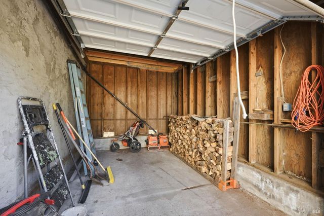 10621 River Rd, Forestville, CA 95436