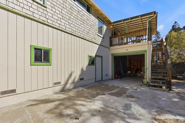 10621 River Rd, Forestville, CA 95436