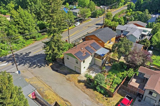 10621 River Rd, Forestville, CA 95436