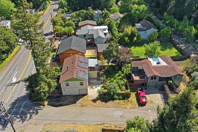 10621 River Rd, Forestville, CA 95436