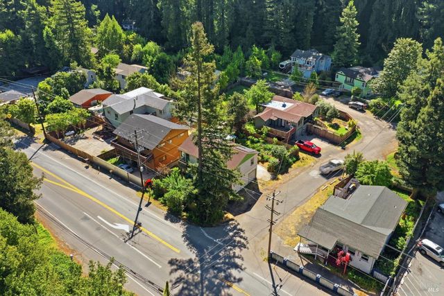 10621 River Rd, Forestville, CA 95436