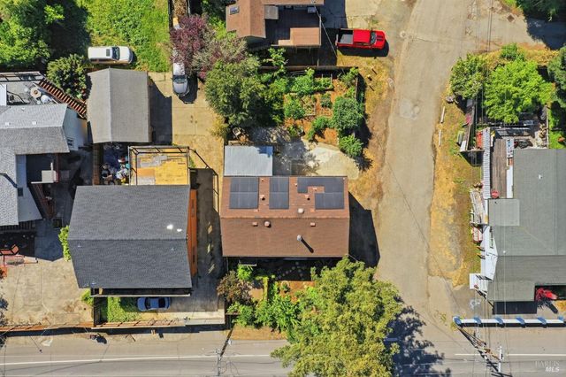 10621 River Rd, Forestville, CA 95436