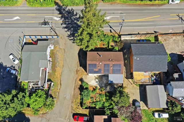 10621 River Rd, Forestville, CA 95436