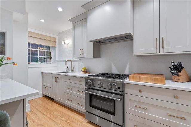2608 N Lakeview Avenue 2D, Chicago, IL 60614