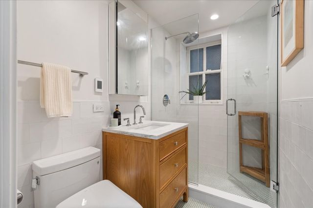 2608 N Lakeview Avenue 2D, Chicago, IL 60614