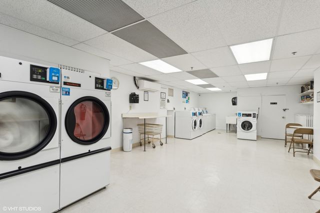 2608 N Lakeview Avenue 2D, Chicago, IL 60614
