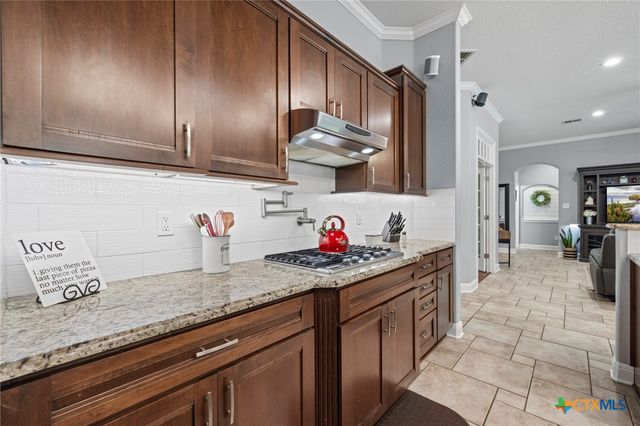 408 O W Lowrey, Salado, TX 76571