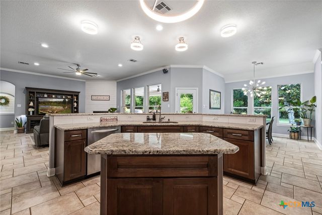 408 O W Lowrey, Salado, TX 76571