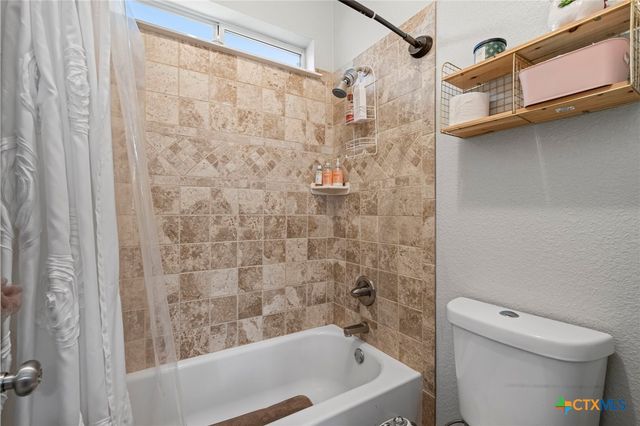 408 O W Lowrey, Salado, TX 76571