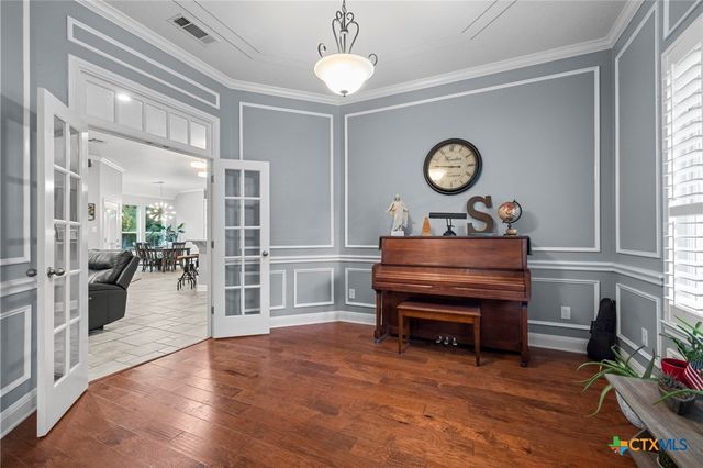 408 O W Lowrey, Salado, TX 76571