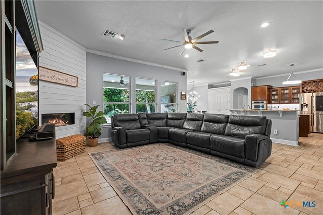 408 O W Lowrey, Salado, TX 76571