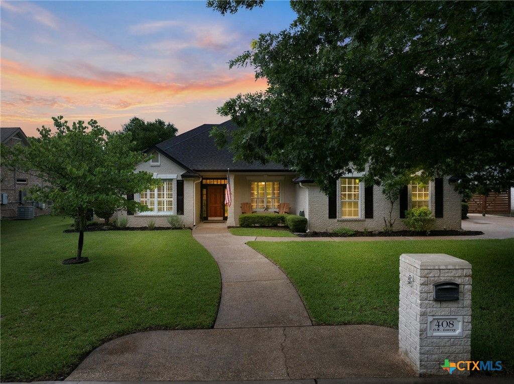 408 O W Lowrey, Salado, TX 76571