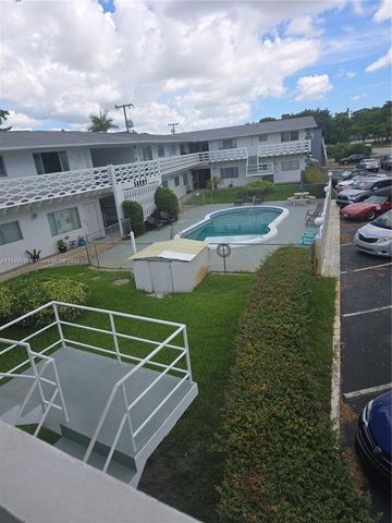3847 S Cir Dr 9, Hollywood, FL 33021