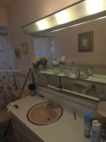 3847 S Cir Dr 9, Hollywood, FL 33021
