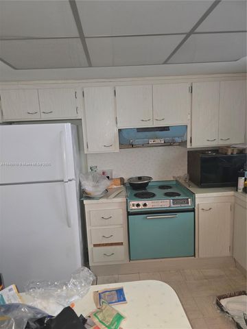 3847 S Cir Dr 9, Hollywood, FL 33021
