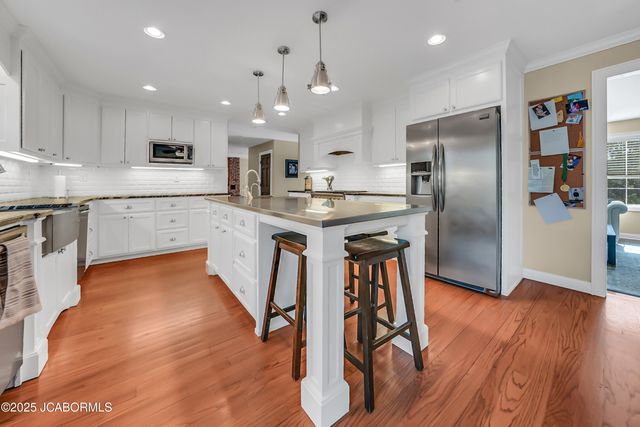 4200 WINDY HILL LANE, Jefferson City, MO 65101