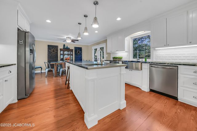 4200 WINDY HILL LANE, Jefferson City, MO 65101