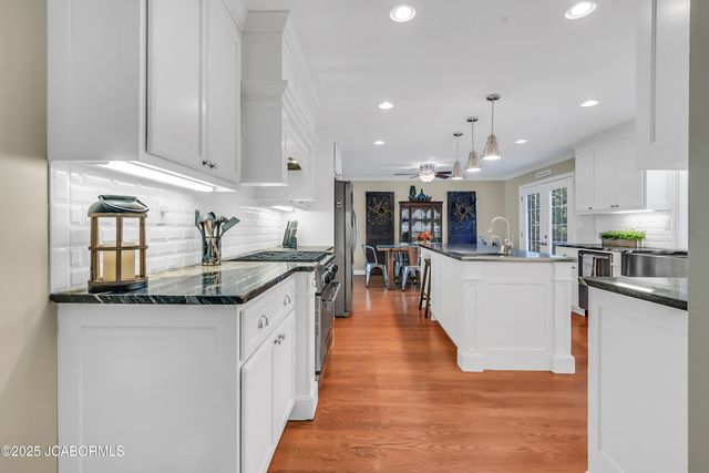 4200 WINDY HILL LANE, Jefferson City, MO 65101