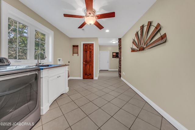 4200 WINDY HILL LANE, Jefferson City, MO 65101