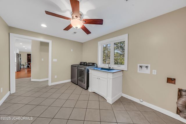 4200 WINDY HILL LANE, Jefferson City, MO 65101