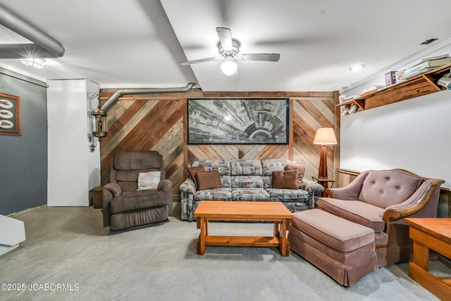 4200 WINDY HILL LANE, Jefferson City, MO 65101