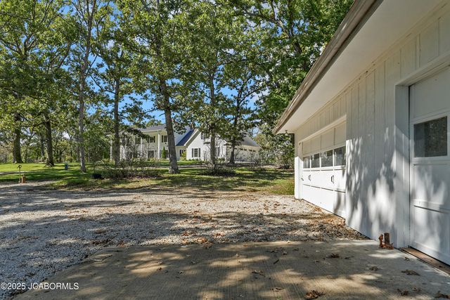 4200 WINDY HILL LANE, Jefferson City, MO 65101