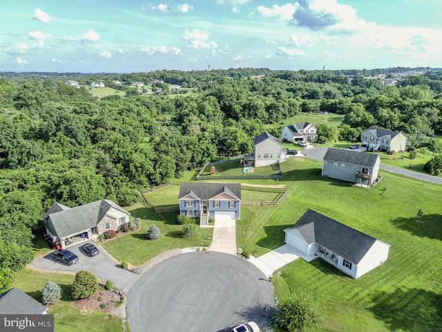 37 INFANTRY CT, Hedgesville, WV 25427