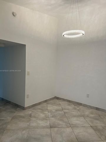 20760 NE 4th Ct 207, Miami, FL 33179