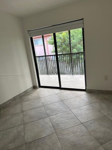 20760 NE 4th Ct 207, Miami, FL 33179