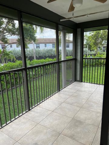 20760 NE 4th Ct 207, Miami, FL 33179