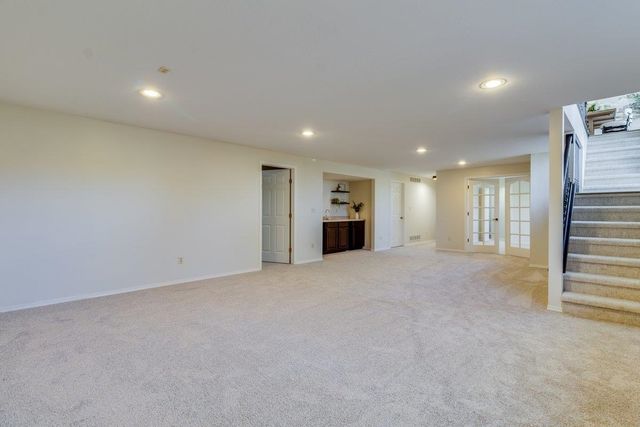 724 W Jamestown St, Andover, KS 67002