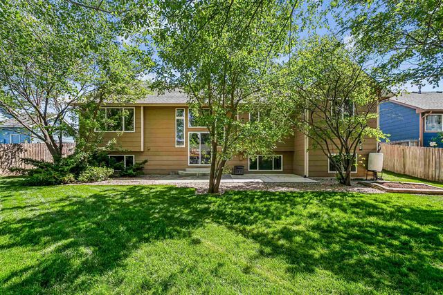 724 W Jamestown St, Andover, KS 67002