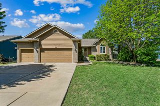 724 W Jamestown St, Andover, KS 67002