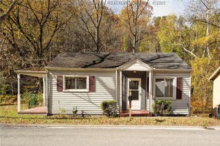 1616 Oakhurst Drive, Charleston, WV 25314